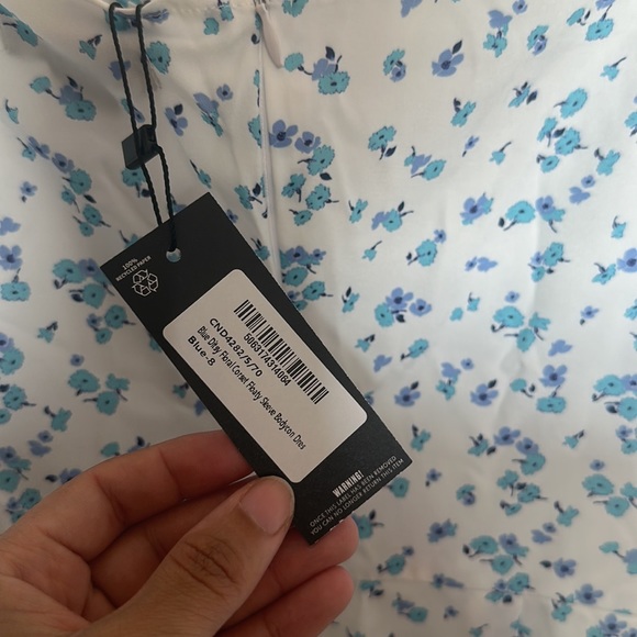 PrettyLittle Thing Floral dress in Size 4 - Picture 7 of 7